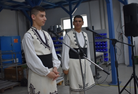 Архимандрит Никанор благослови състезание по заваряване