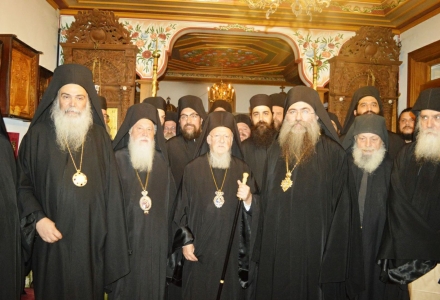 Кой е каноничният игумен на манастира Есфигмен?