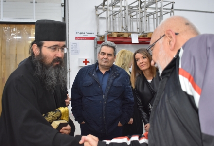 Архимандрит Никанор благослови състезание по заваряване