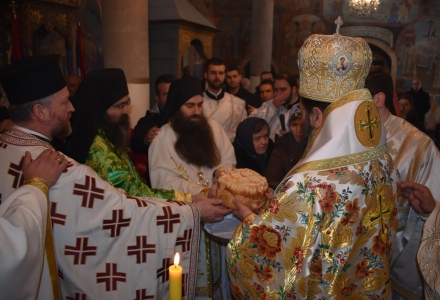 Празник и офикия в Суковския манастир в Сърбия