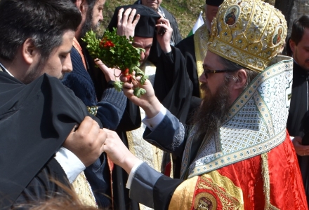 Водосвет в обновения Леворечки манастир