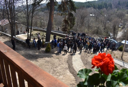 Водосвет в обновения Леворечки манастир