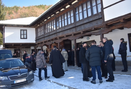 Празник и офикия в Суковския манастир в Сърбия