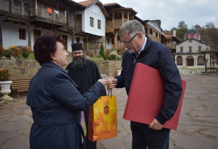 Дипломати от Германия на гости в манастира