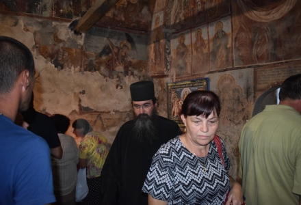 Иконата Всецарица гостува в Искрец 