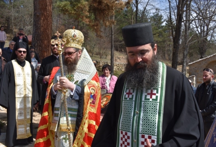 Водосвет в обновения Леворечки манастир