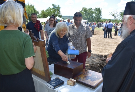 Първа копка на параклис в село Брегаре